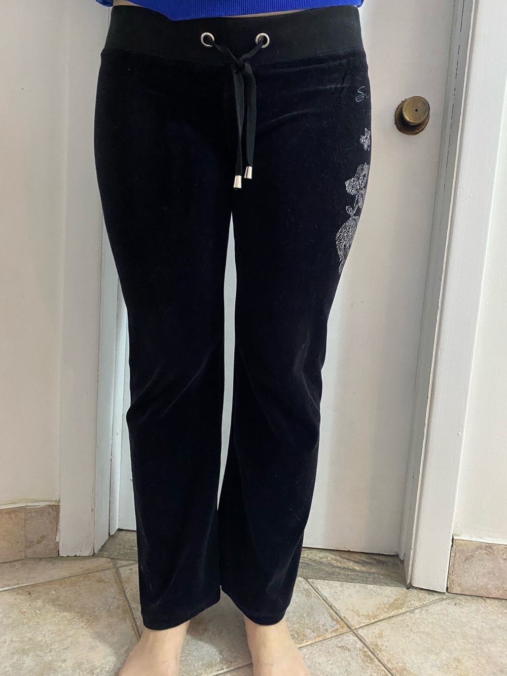 Vintage 90’s Seven7 Black Velour feel pants with Subtle Side Detail size P/M
